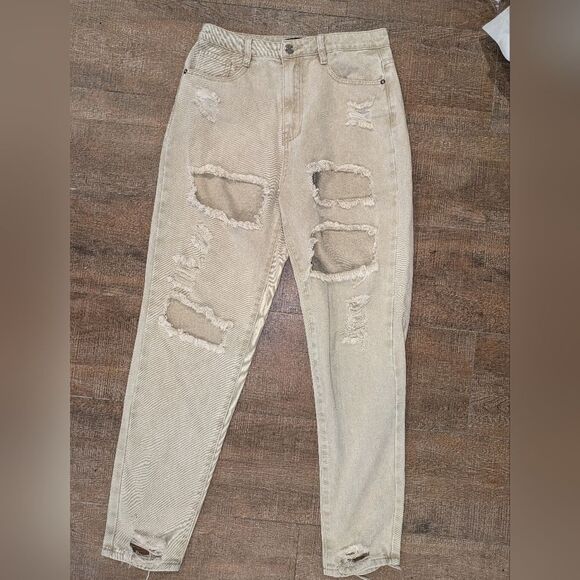 Missguided Riot High Rise Extreme Ripped Mom Jeans Stone Size: 6 - Picture 12 of 12